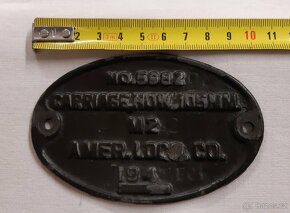 Výrobní štítek amerického kanónu Howitzer M2A2 ráže 105mm - 6