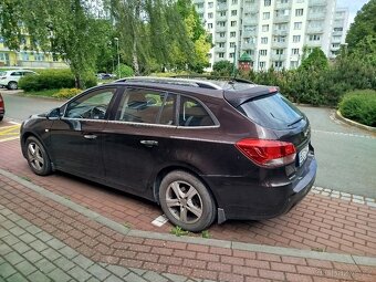 Prodám auto Chevrolet Cruze SW 1.8 benzin 2012 - 6