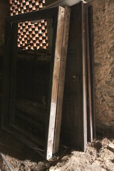 Dvoukřídlé vchodové dveře vč. futer - velmi masivní - 6