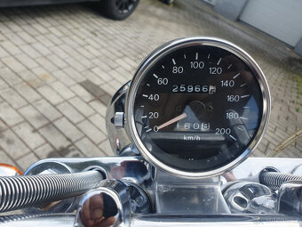 Suzuki Intruder VS 1400 - 6