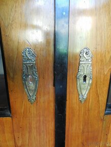 Knihovna biedermeier - 6