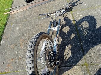 Kola a přední vidlice pitbike - 6