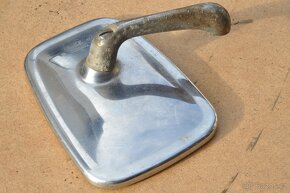 Zpětné zrcátko - 6