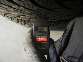 Zimní pneu Nokian 235/50R19 - 6