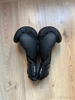 Boxerské rukavice VENUM - 6