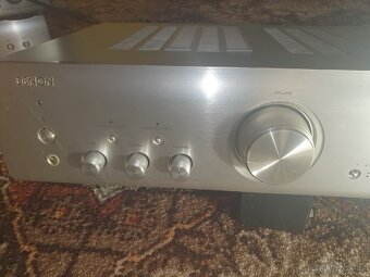 Zesilovač Denon - 6
