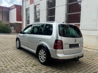 Volkswagen touran cross NOVA STK - 6