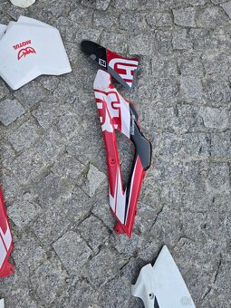 Plasty husqvarna 125 2007 - 6