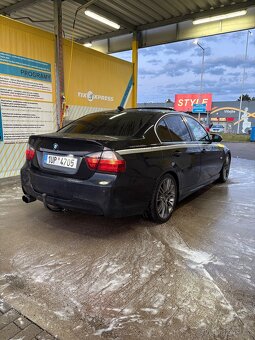 Bmw e90 325i - 6