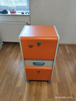 Nábytek zn.Capslock - 6