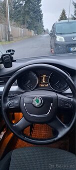 Superb 2012 1.6 nafta - 6