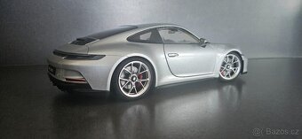 Norev Porsche 911 992 GT3 Touring 2021 - 6