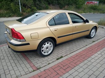 PRODÁM VOLVO S60 SEDAN 2.4i 103kW MANUÁL - 6