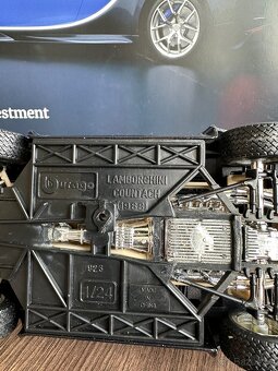 LAMBORGHINI COUNTACH (1988) model 1:24 Bburago - 6