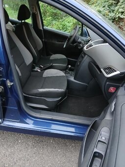 PEUGEOT 207 1.4i rok 2010 naj.175tis.km perfektní stav - 6