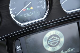 Harley-Davidson FLHXSE CVO Street Glide 2017 - 6