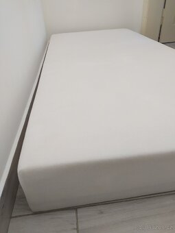 Matrace na dřevěném rámu 200
x 90
- 6