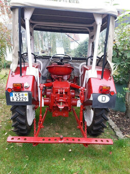 Veteránský traktor IHC D320 Farmall - 6