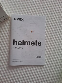 Dětská helma na kolo UVEX - 6