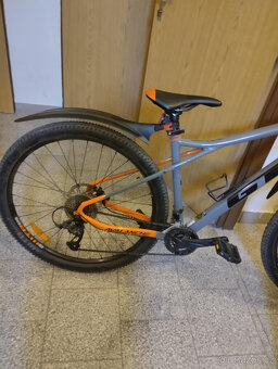 Pánské kolo GT a dětské kolo Scott - 6