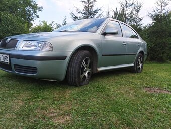 Octavia Tour 1.6 75kw - 6