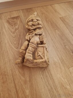 Prodám keramického trpaslíka za 175kč. - 6