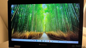Bílý notebook Lenovo Yoga - 6