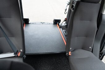 Ford Tourneo Connect s úpravou pro vozíčkáře - 6