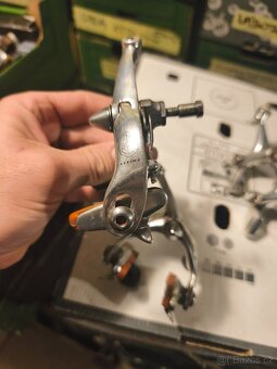 Brzdy Campagnolo - 6