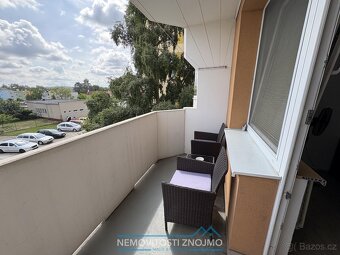 Zrekonstruovaný 1+1 se vším, co potřebujete balkon, sklep i - 6