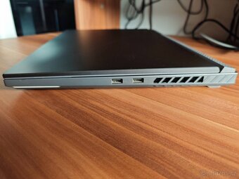 ASUS ROG STRIX G18 - 6