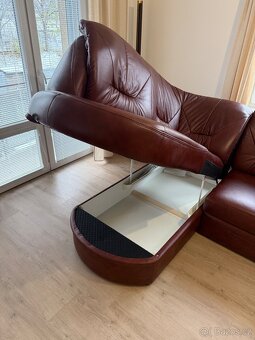 Kožená sedací souprava – rozkládací sofa + křeslo, TOP stav - 6