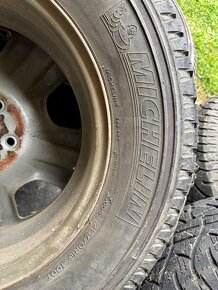 4 kola, obuté disky Toyota RAV 4 - 6