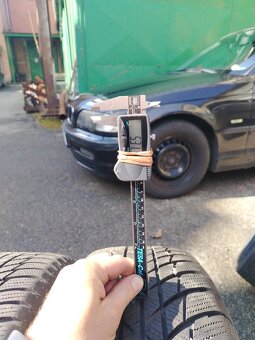 225/55R17 - 6