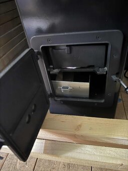 Kamna krbová THORMA Kerpen 2U4P B, černá, 5kW + trubka - 6