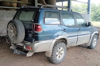 Nissan terrano 2 - 6