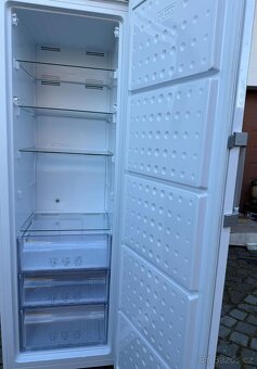 Šuplíkový mrazák BEKO FN 131420 - 6