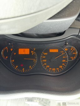 Avensis - 6