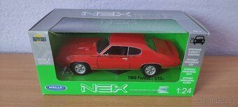 Modely aut 1/24 - Welly 1 - 6