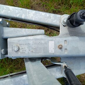 HUMBAUR r.2020 na bagr 3000kg plocha160x300 - 6