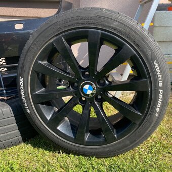 Přední nárazník bmw e90, kola R17 - 6
