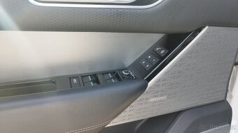 Range Rover Velar 3.0 D300 R-Dynamic SE - 6