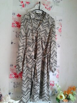 Elegantní krásné šaty s páskem 48/50 - 6