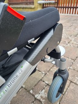 Elektrický invalidní vozík eThron 12'DW - 6