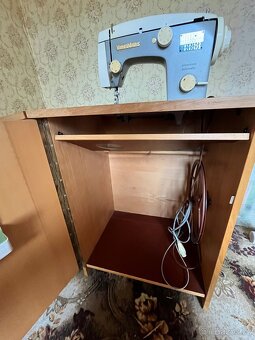 Šicí stroj Veritas + a návod - 6