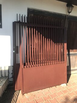 Ocelová vrata z 60 let po repasi - 6