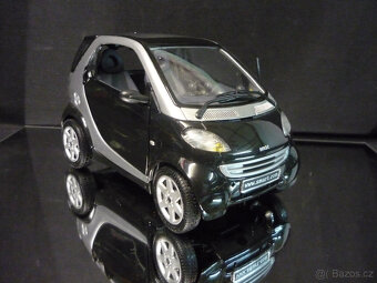 Smart Coupe Maisto 1/18 - 6