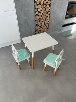 Stoleček se dvěmi židličkami - 6
