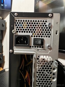Case a TFX zdroj 350W 82+ až 400W - 6