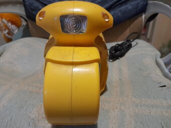 Prodám staré retro rádio jako motorka se svítící reflektorem - 6